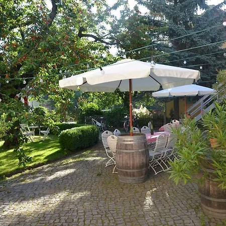 Adele _ Gaestezimmer Am Elberadweg Dresden